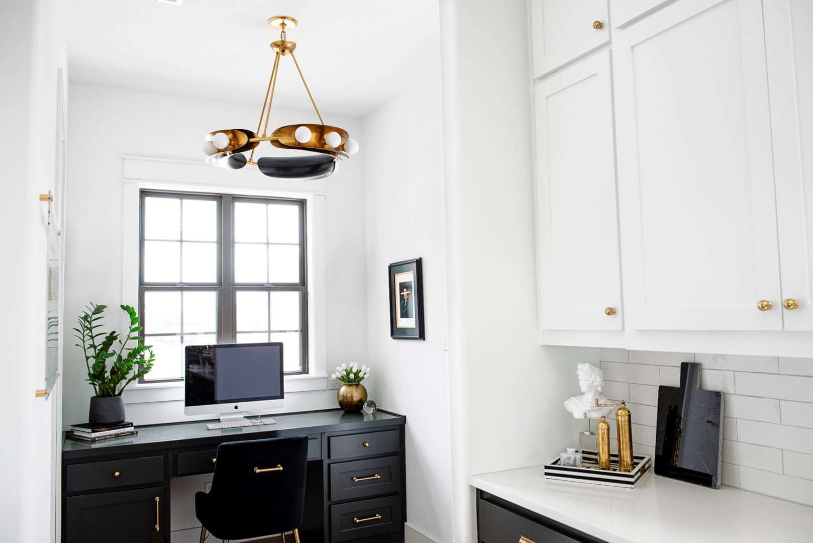 Bonheur　0127 Bonheur Twelve-Light Horizontal Chandelier
